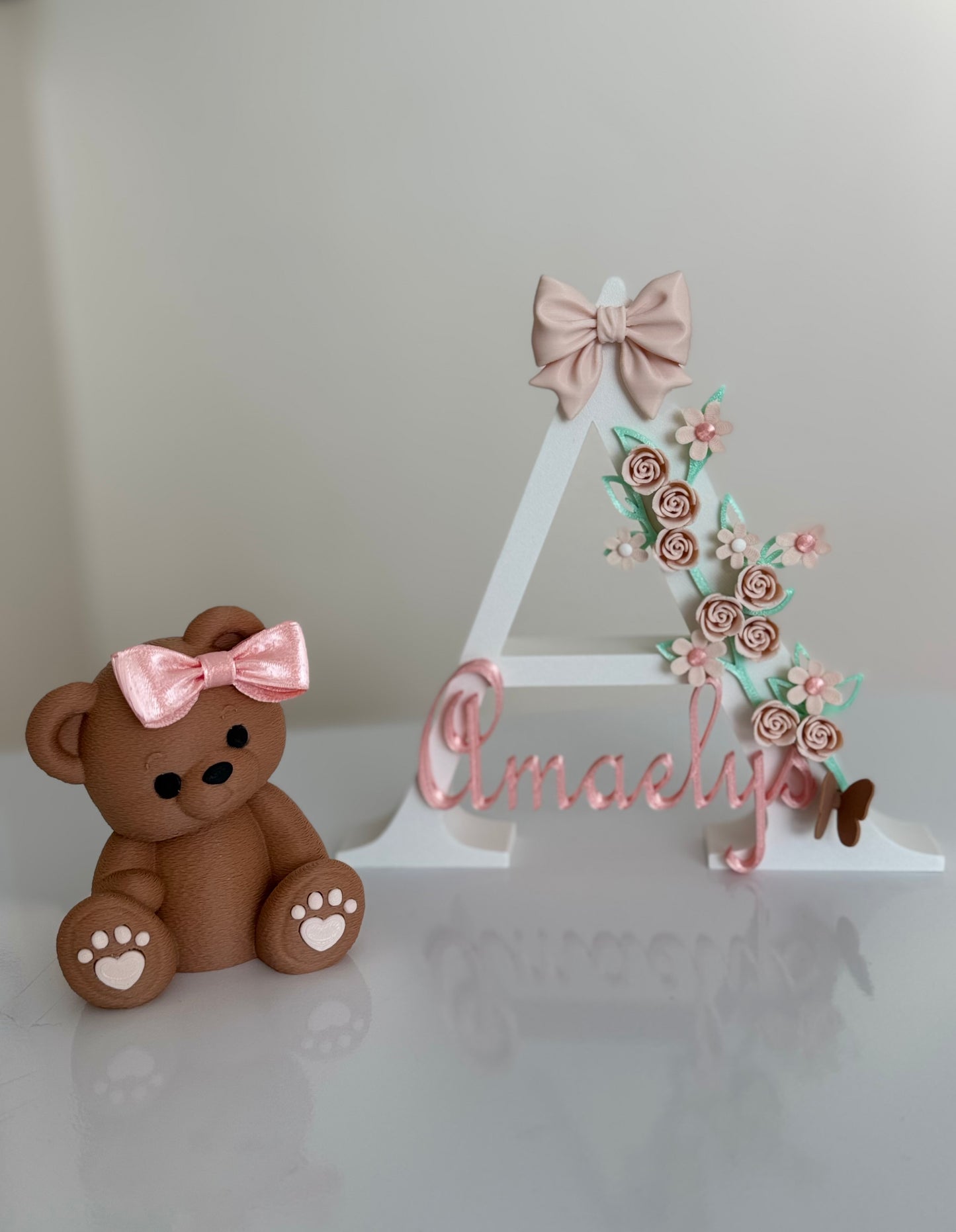 Set Personalizado • Inicial + Nombre + Figura Decorativa (Modelo Amaelys)