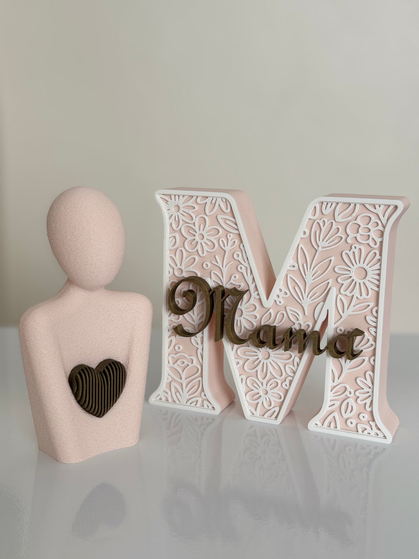Letra M - Edición Floral “Mamá”